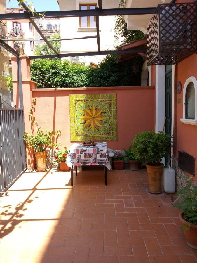 Casa Cifali Bed & Breakfast Taormina Exterior foto